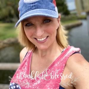 Meet your Posher, Traci